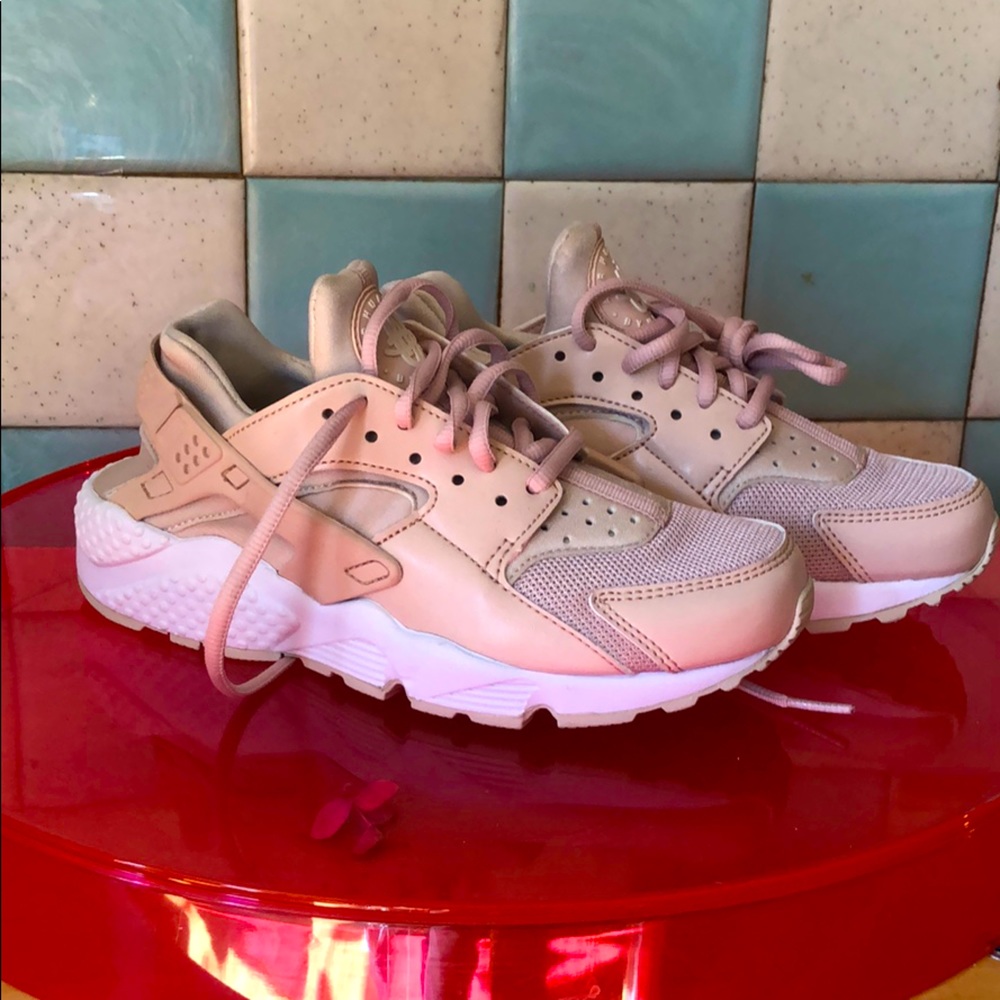 Nike huaraches
